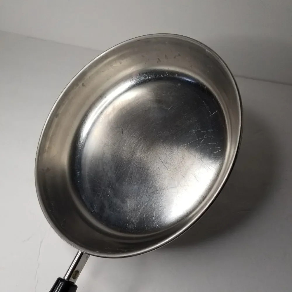 Revere ware frying pan 9 in Clinton Illinois USA copper bottom